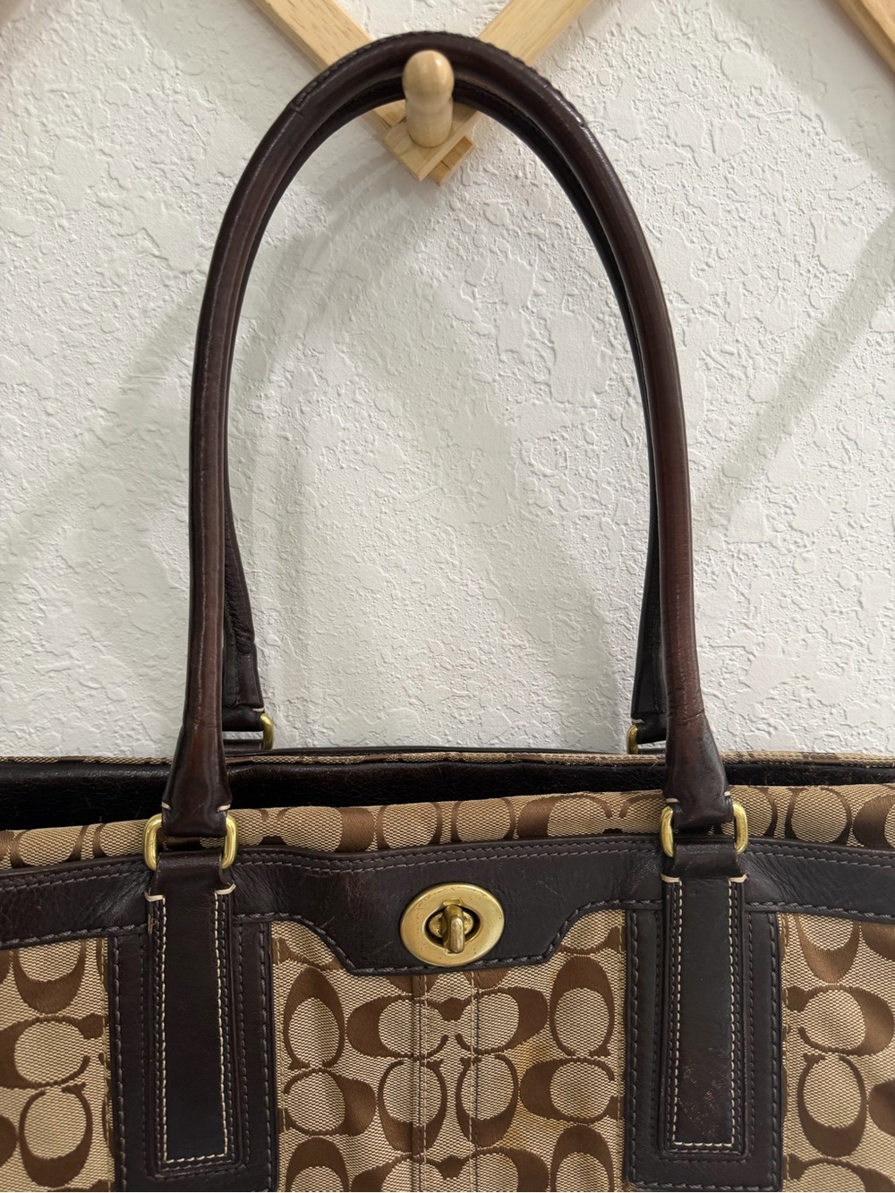 Coach Vintage Hamptons Signature Canvas Large Carryall Tote Bag in Brown Tan - Picture 4 of 9